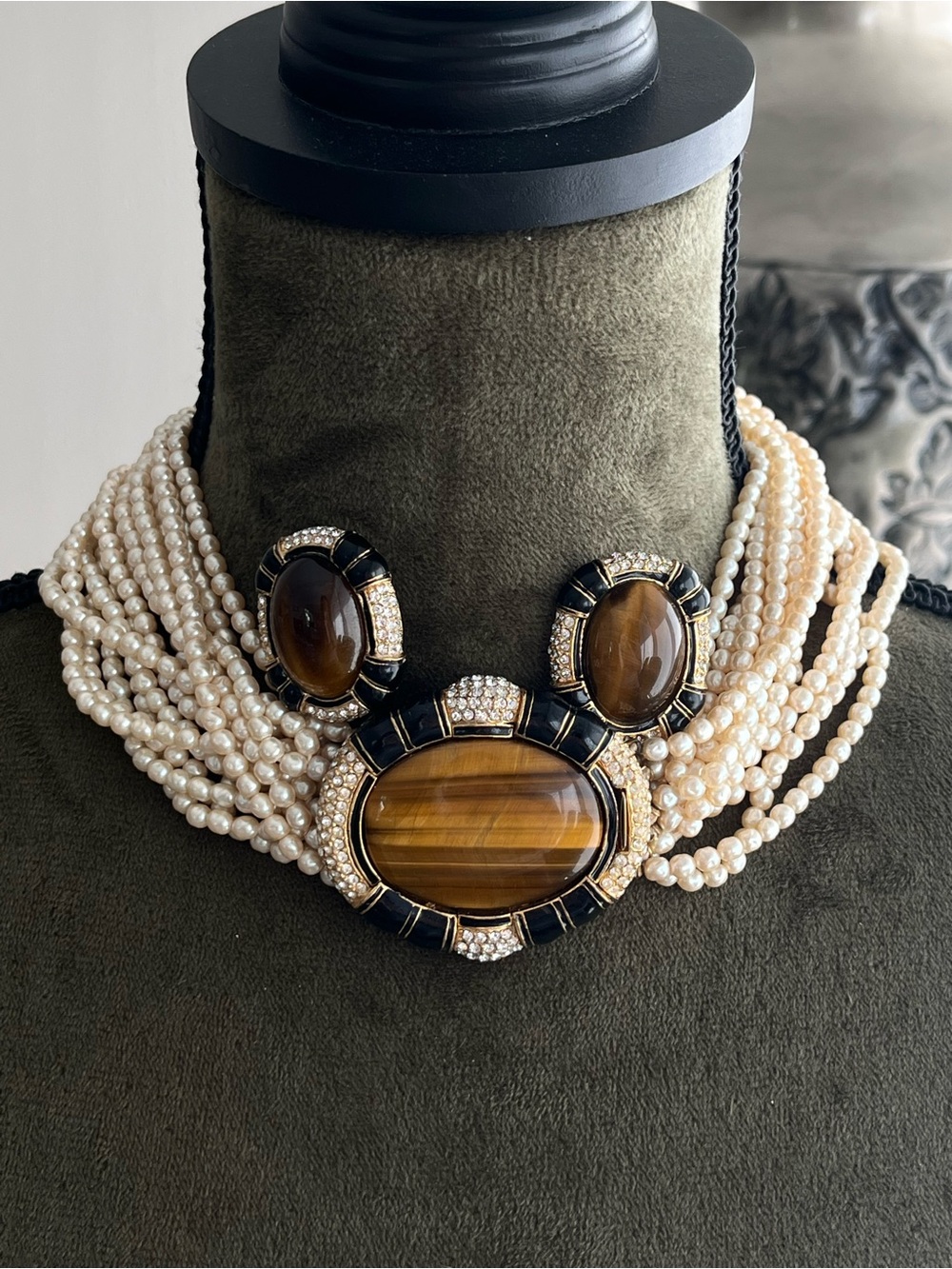 Vintage Ciner Tiger-Eye Brown Glass Enamel Layered Glass Pearl Earrings Necklace